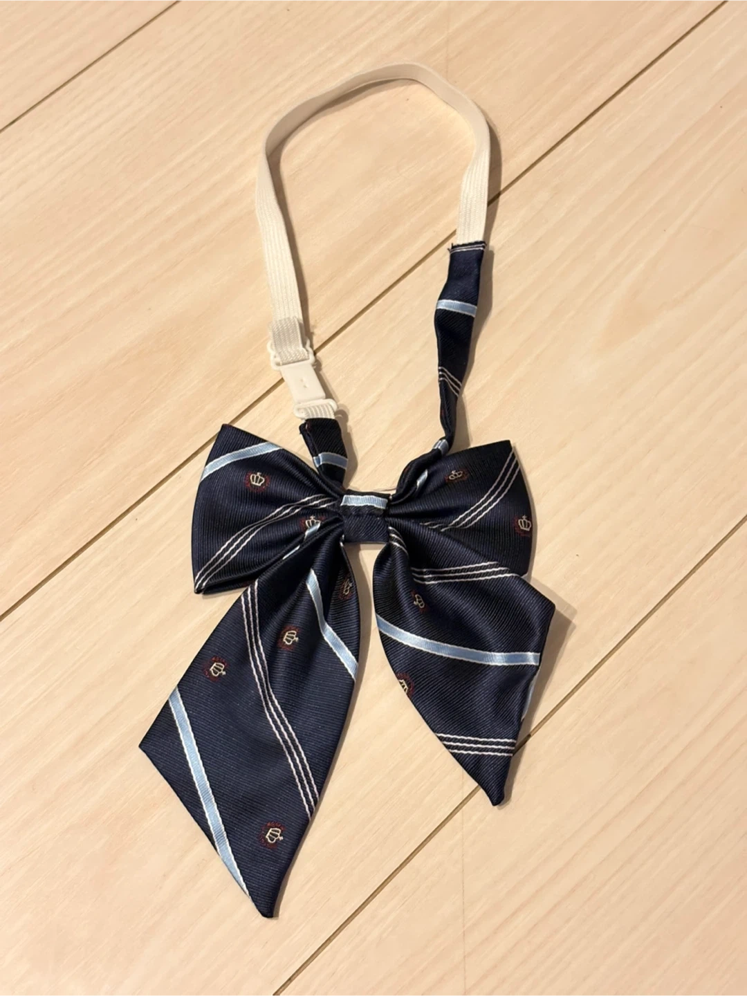 制服リボン ストライプ 王冠刺繍の写真3枚目