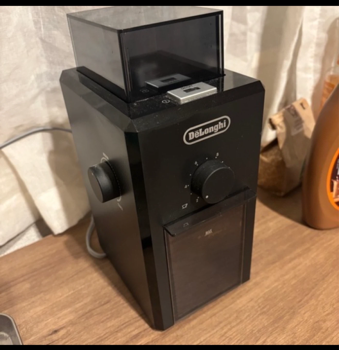 デロンギ コーヒーグラインダー ブラックの写真2枚目