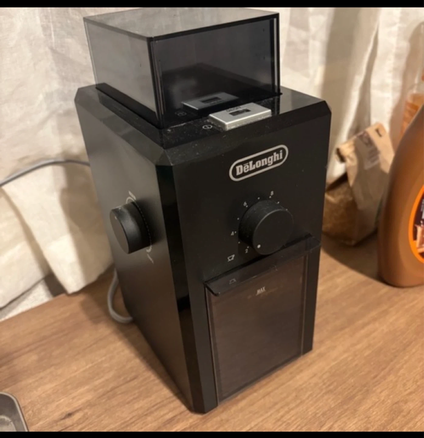 デロンギ コーヒーグラインダー ブラックの写真2枚目