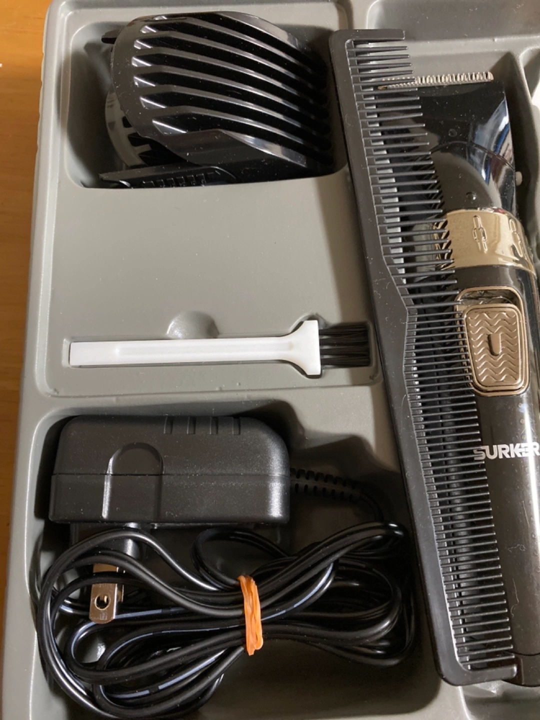 SURKER 電動バリカン HC-7098 充電式 ブラックの写真4枚目
