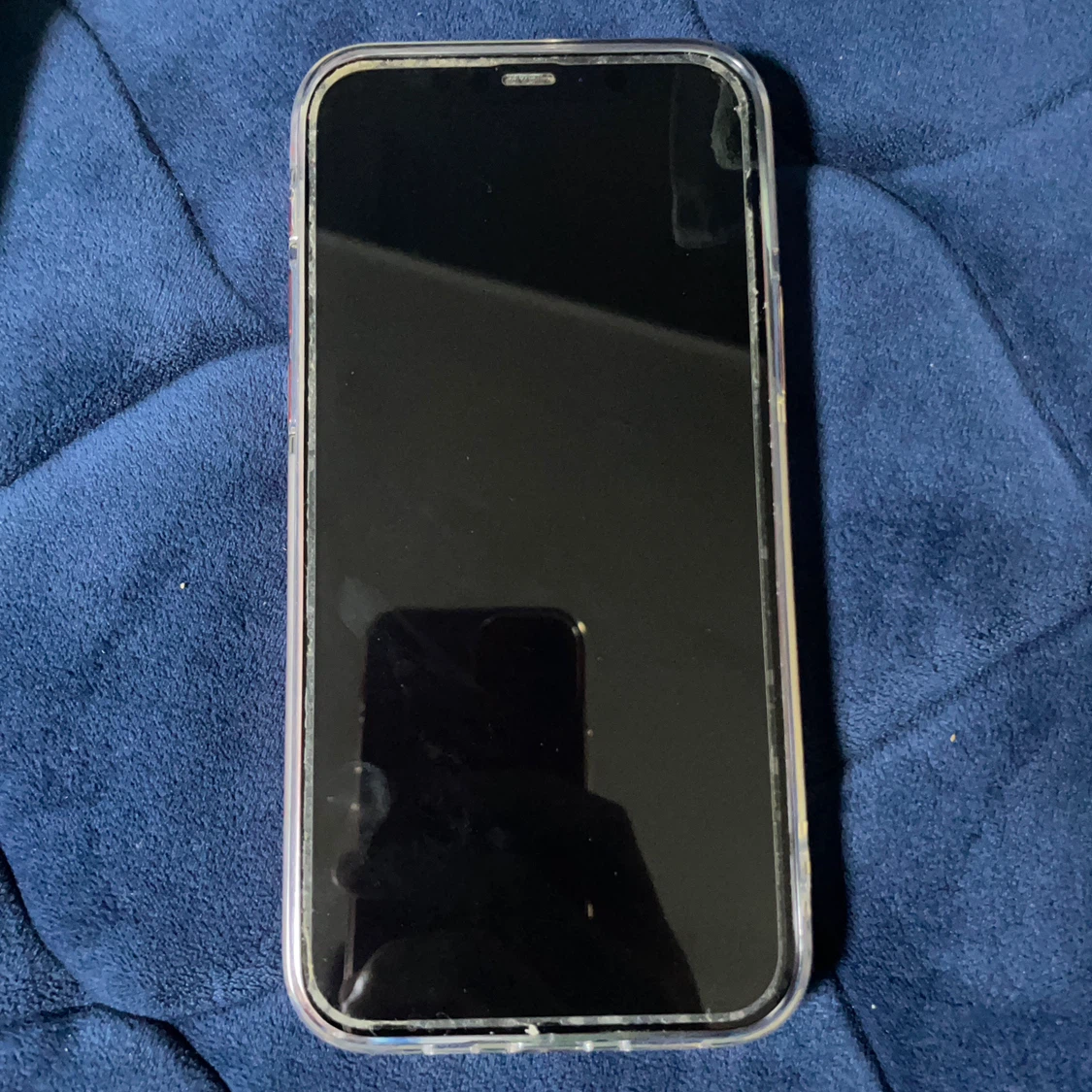 アップル iPhone 12 レッドの写真2枚目