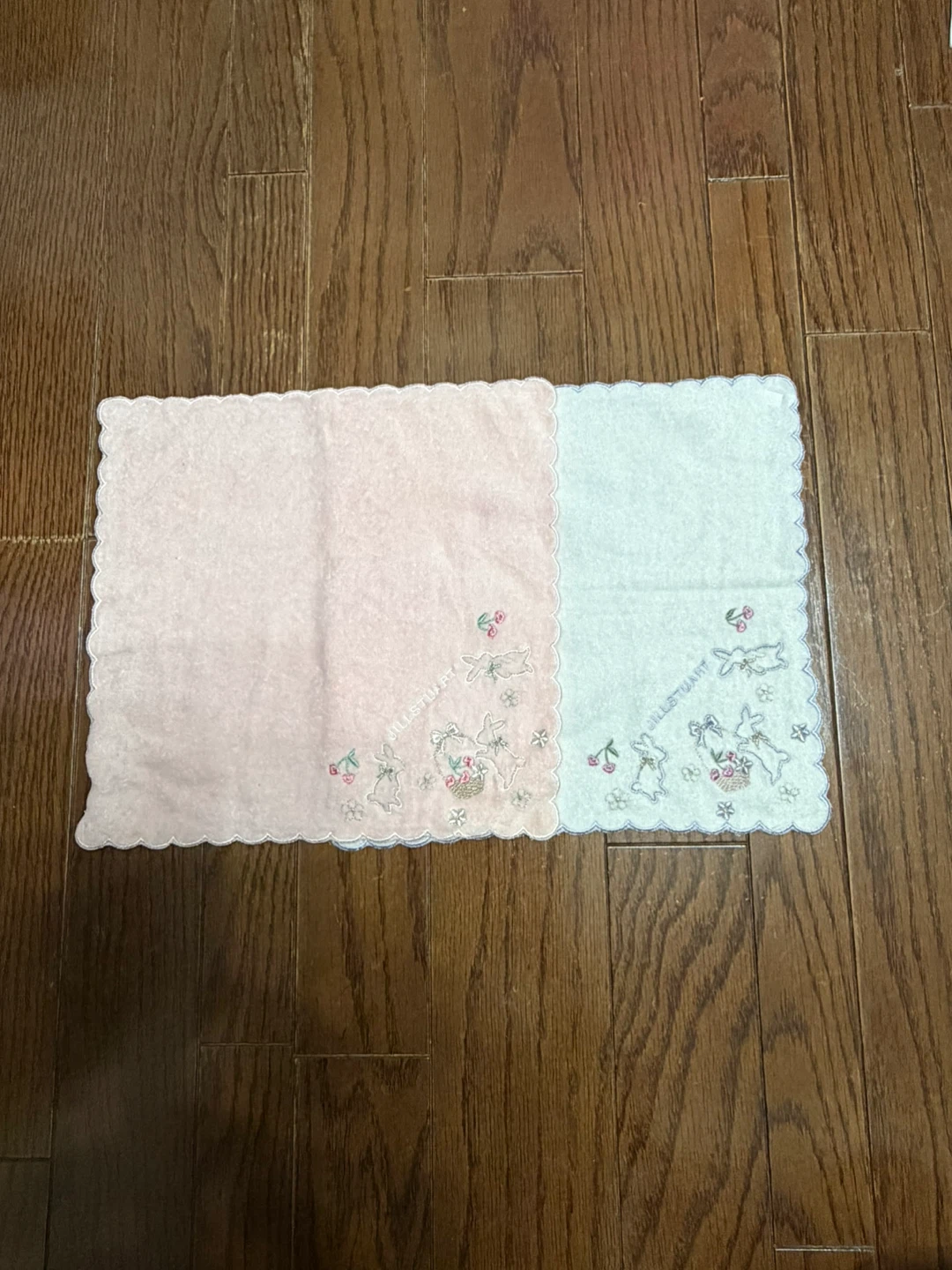 ジルシュチアート ハンカチ2枚セット