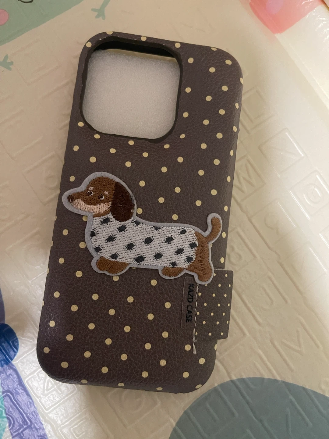 KAZD CASE iPhone16pro用 ダックスフンド スマホケース