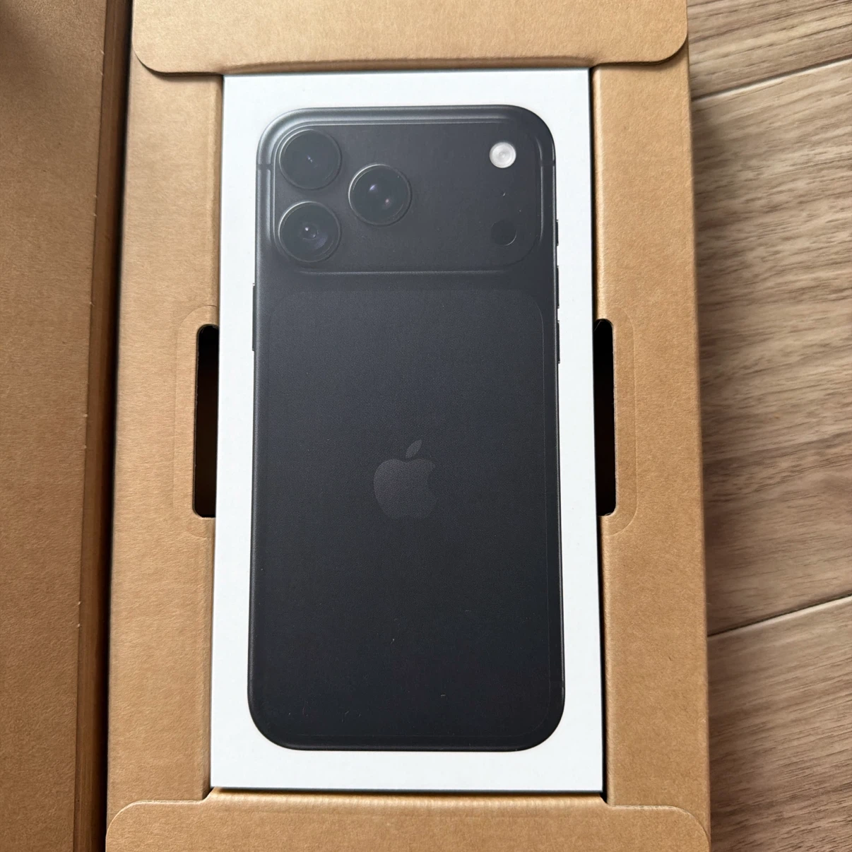 iPhone 18 Pro Max 256GB ブラック　未開封