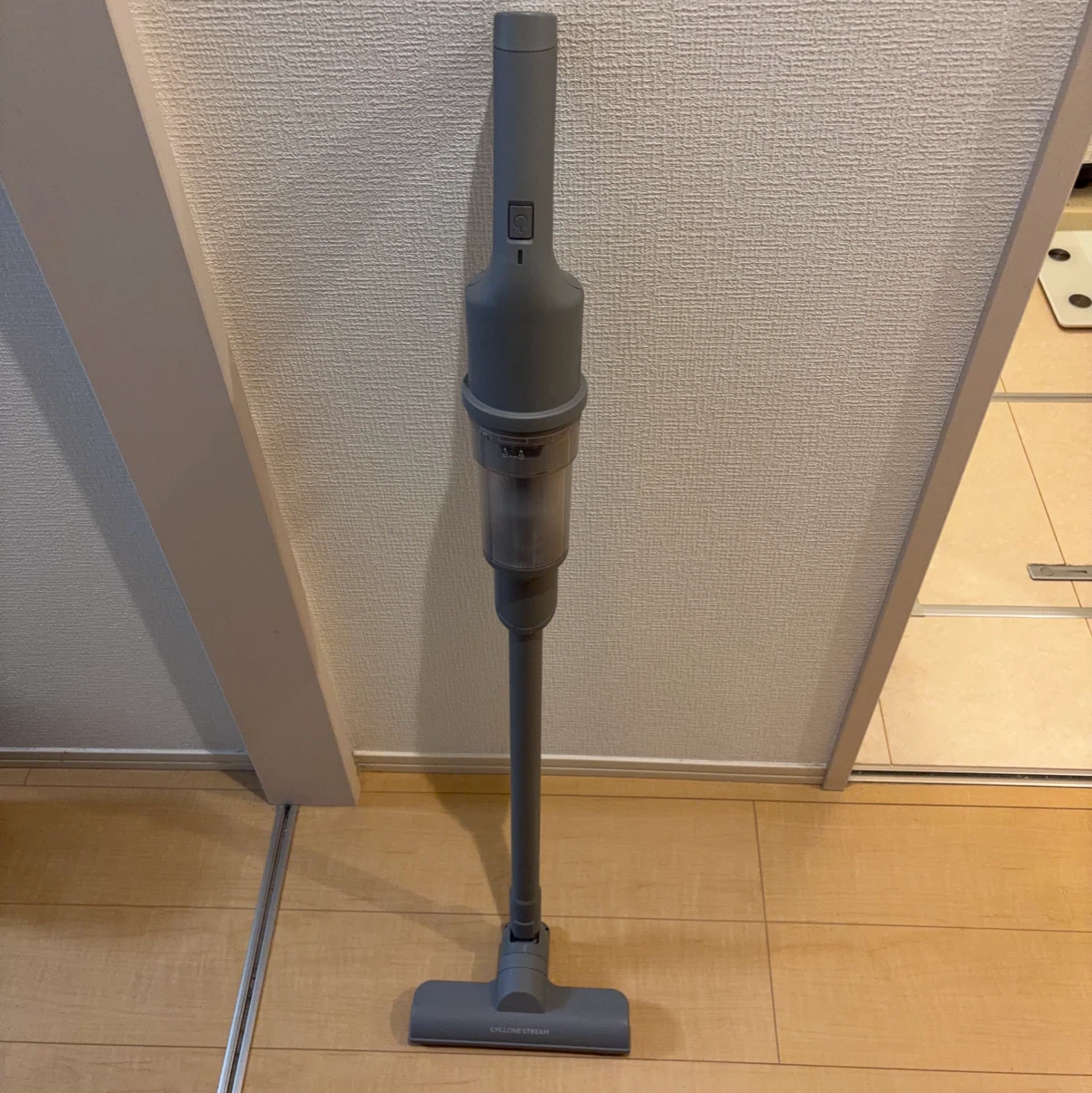 アイリスオーヤマ サイクロン掃除機 SCD-22AZ1-H