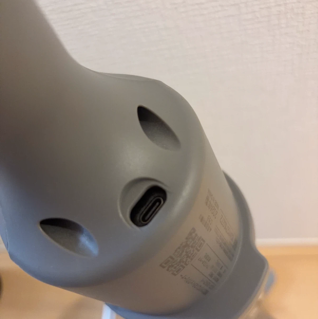 アイリスオーヤマ サイクロン掃除機 SCD-22AZ1-Hの写真4枚目