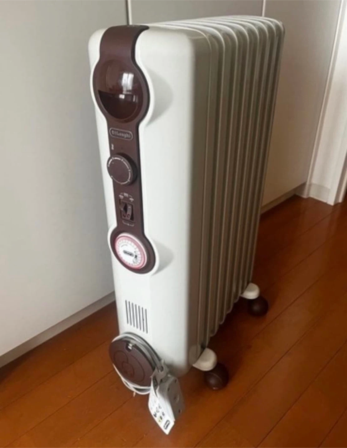 美品】DeLonghi デロンギ オイルヒーター JR0812の写真5枚目