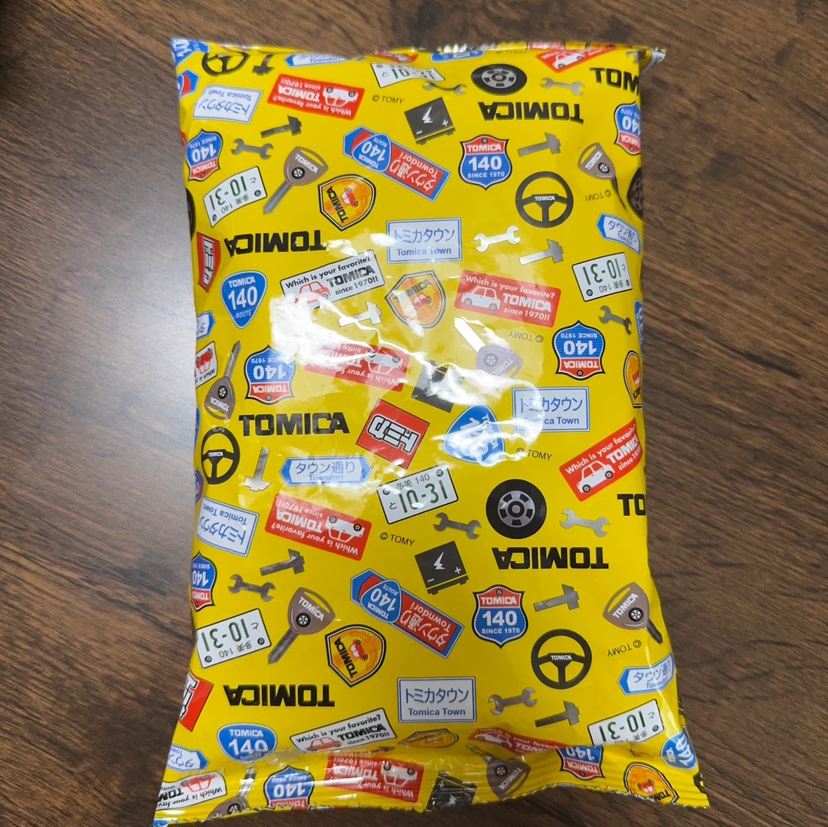 トミカ お菓子