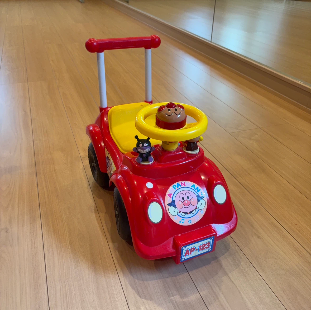 アンパンマン 乗用カー 足けり 乗り物