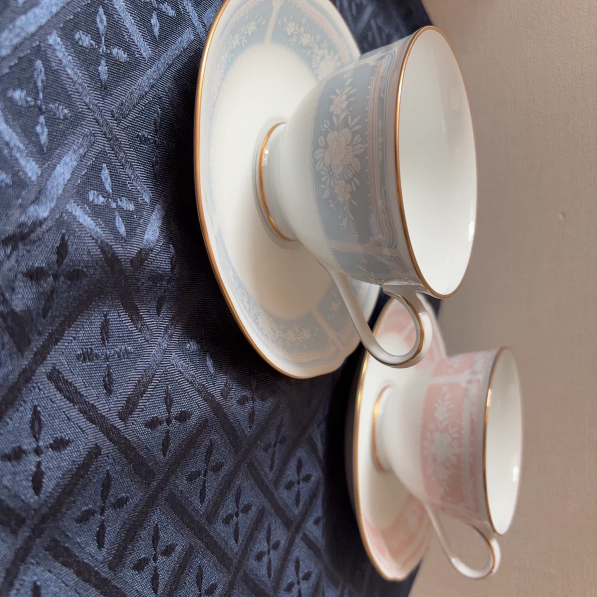 新品 ノリタケ カップ&ソーサー 2客 ピンク ブルー