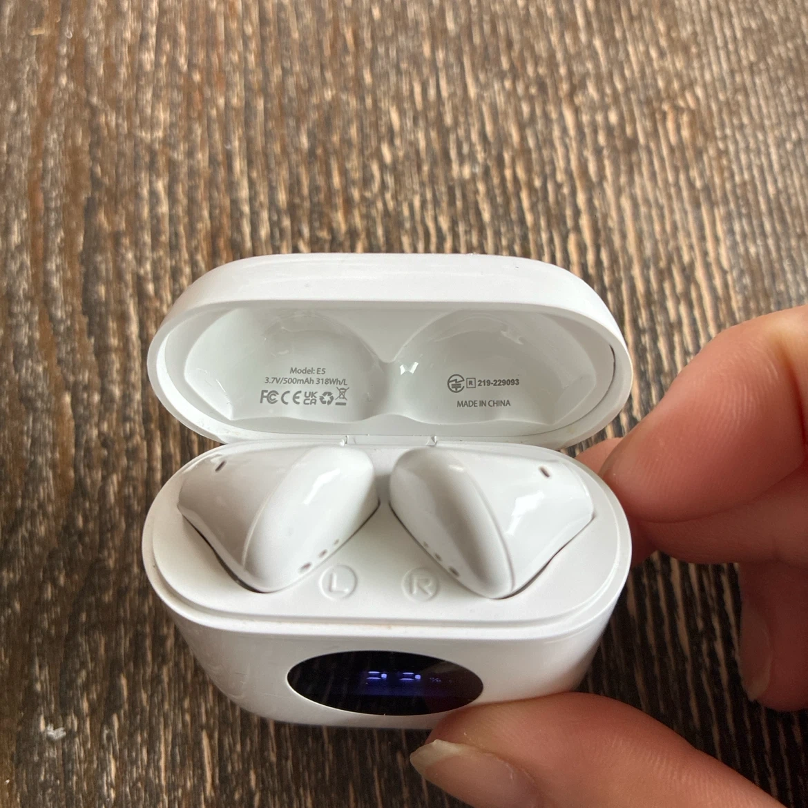 ワイヤレスイヤホン Bluetooth ジャンクの写真3枚目