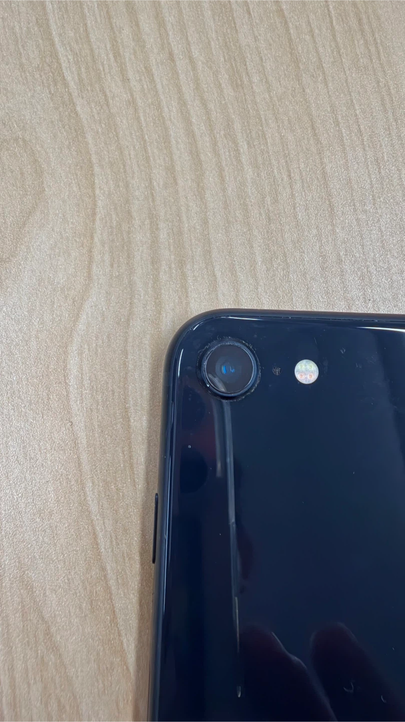 iPhone SE第三世代 64GB ブラックの写真3枚目