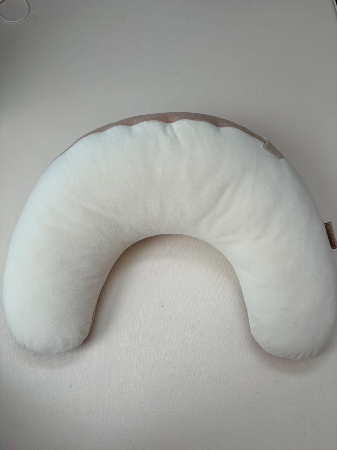 エールベベ 授乳クッション ベージュの写真2枚目