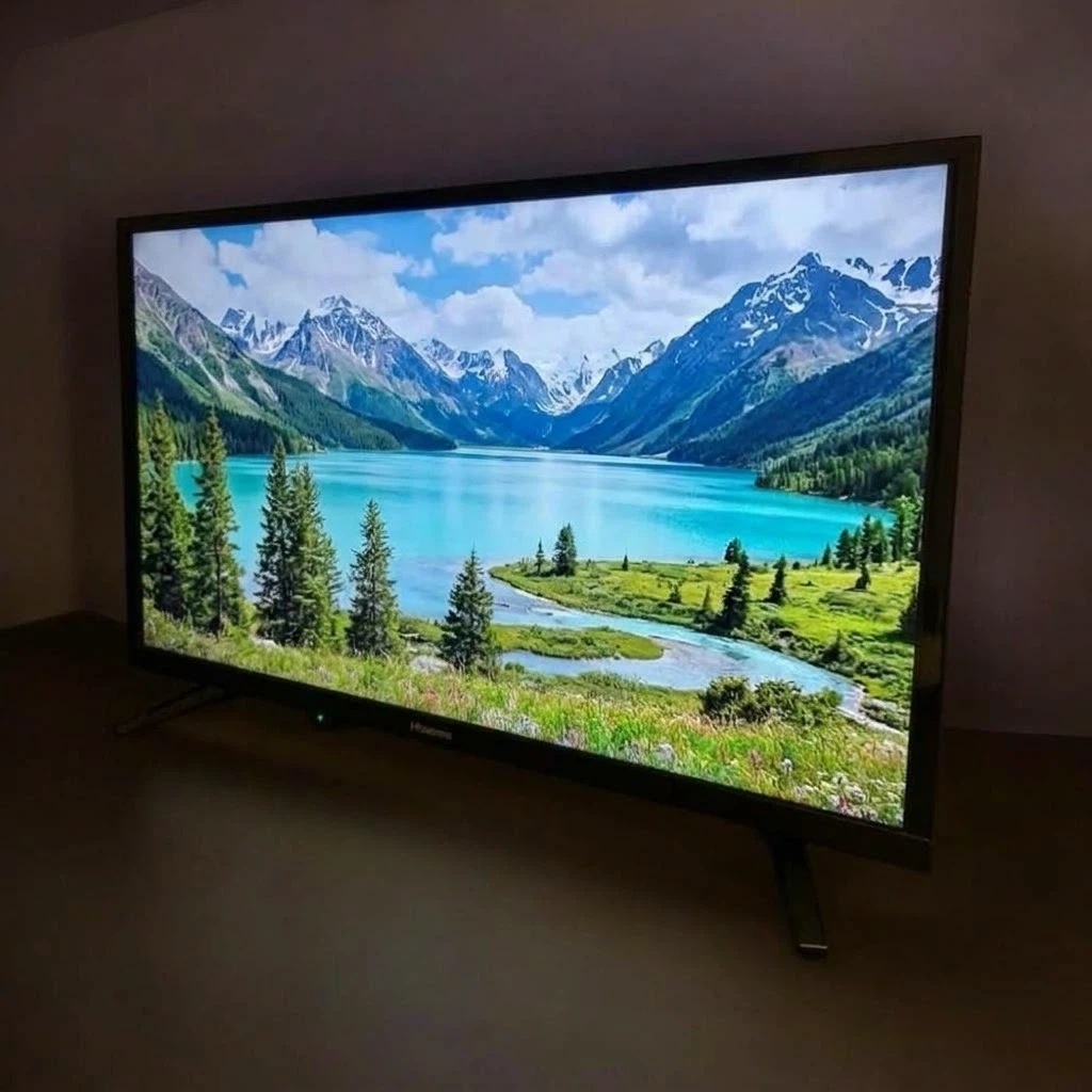 急募【本日削除】2020年購入 美品 Hisense 32インチ 液晶テレビ
