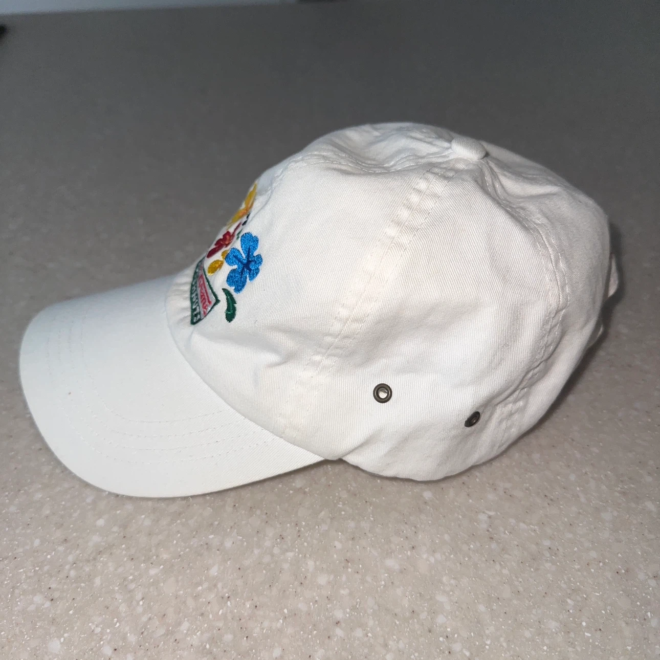 【希少品】ハワイマウイ島限定クリスピー・クリーム・ドーナツ キャップ 白の写真3枚目