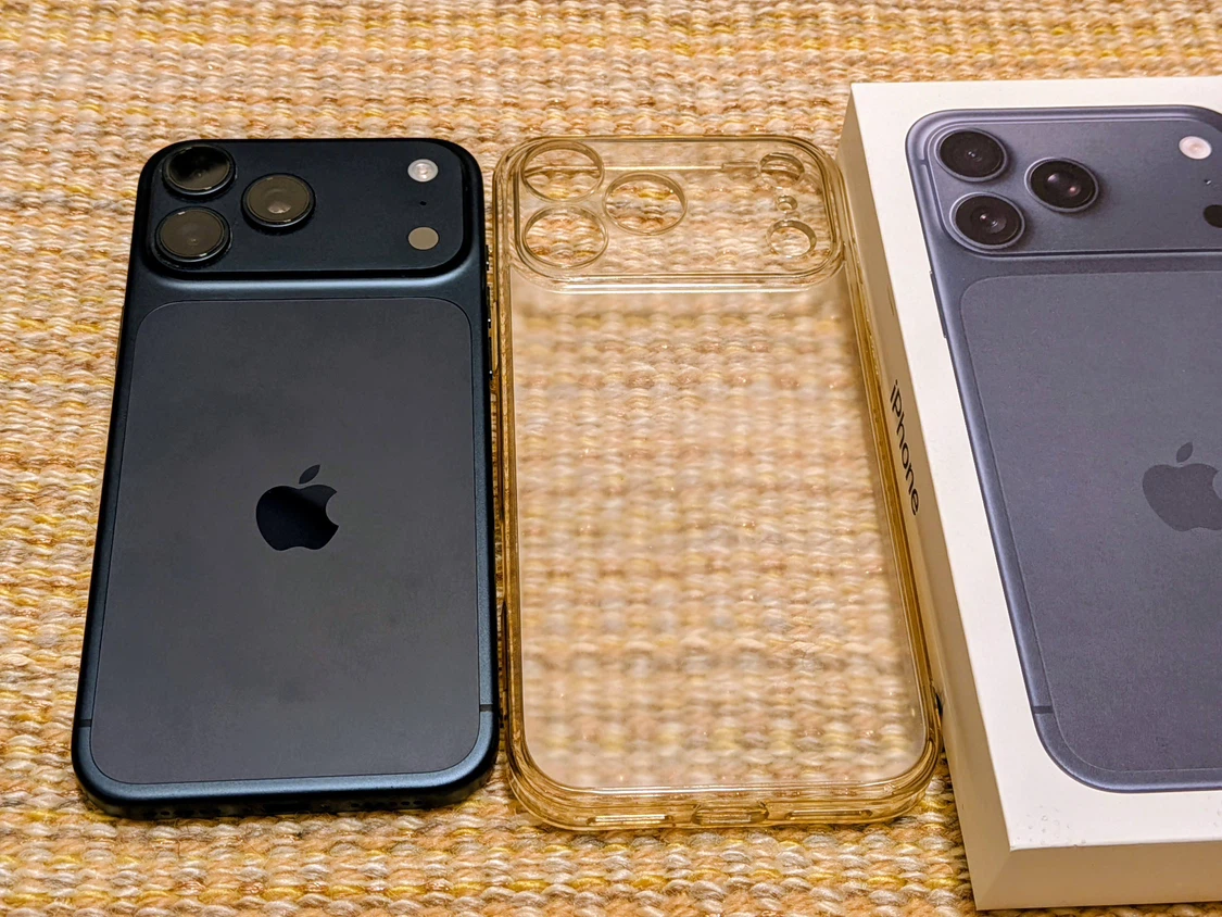 極美品 香港版 iPhone 17 Pro Max 512GB ディープブルー 無音カメラ 物理SIM装着可 無傷 修理歴無の写真6枚目