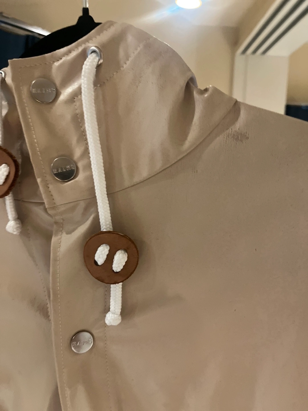stussy STUSSY ステューシー リビン × レインズ レインジャケット Mサイズ ベージュの写真4枚目