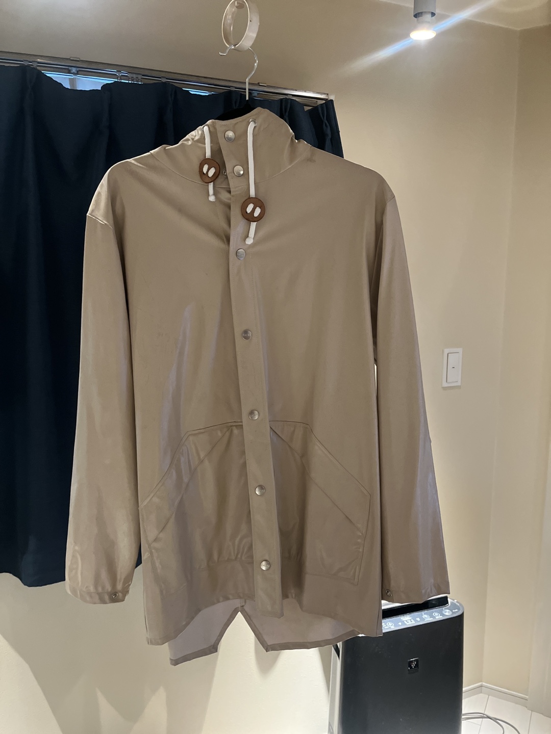 stussy STUSSY ステューシー リビン × レインズ レインジャケット Mサイズ ベージュ