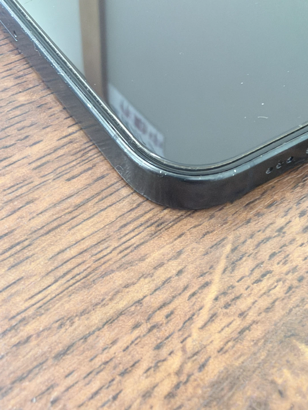 iPhone 16 Pro 128GB 表裏ともに割れありの写真4枚目