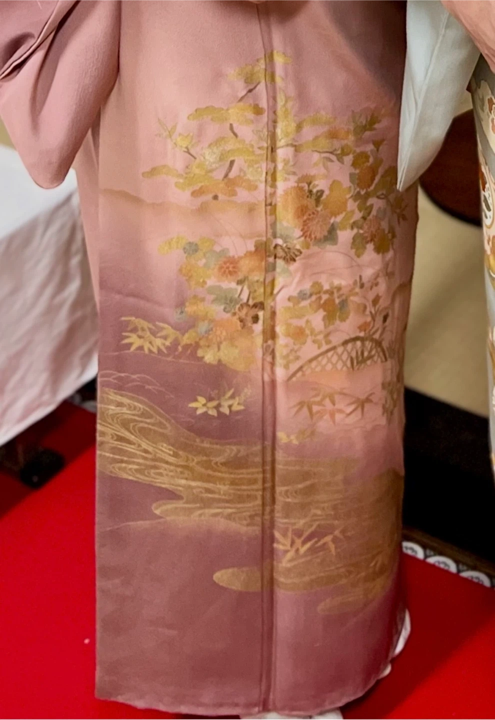 着物 訪問着 くすみ桃色 花柄の写真2枚目