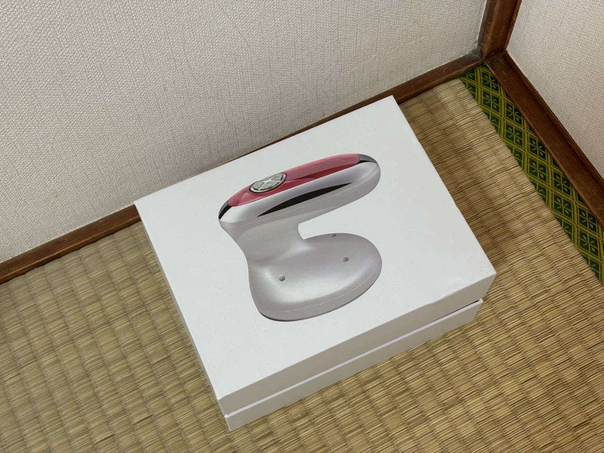 キャビテーション　超音波美顔器　RF　LED　ダイエット　マッサージ器　全身エステ　充電式の写真3枚目