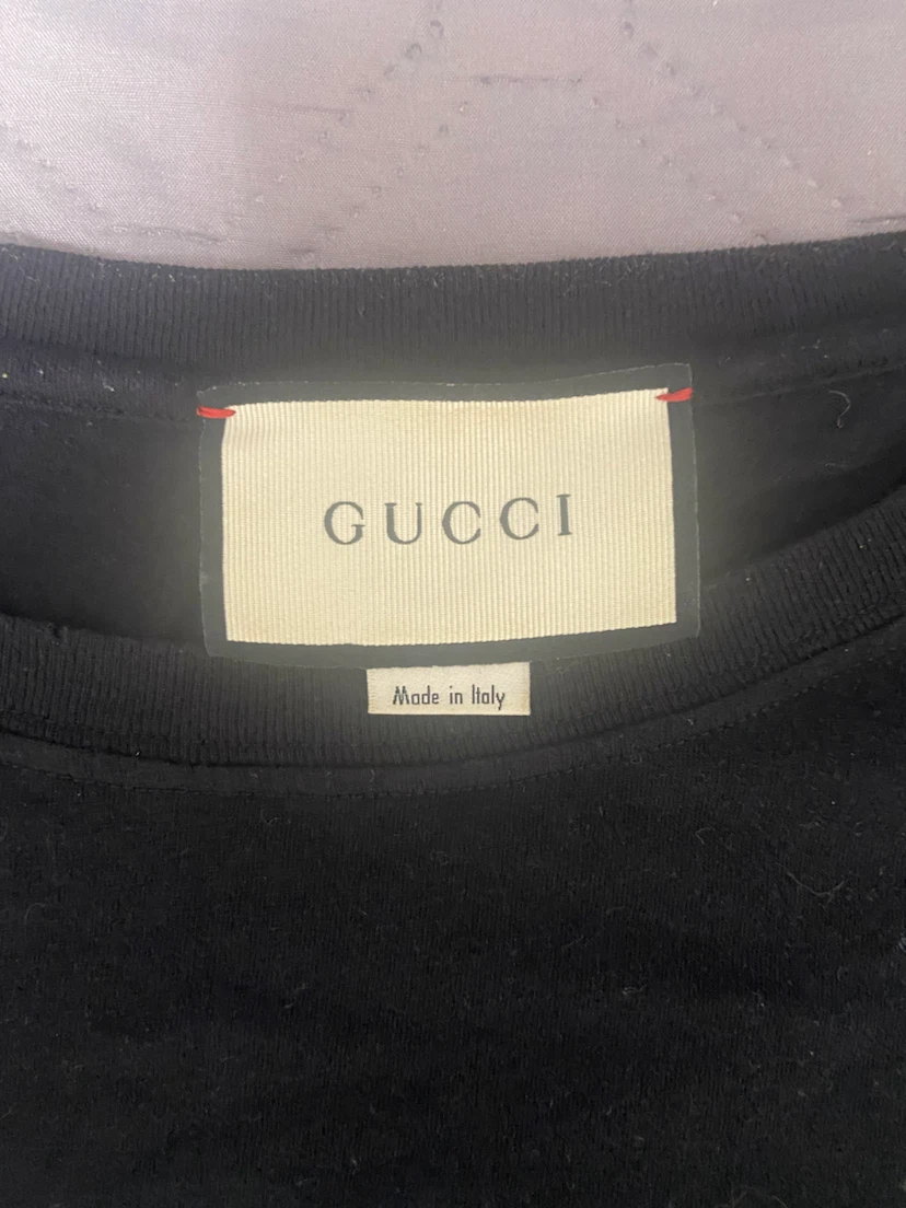 gucci グッチ ロゴ Tシャツ ブラック Sサイズの写真2枚目