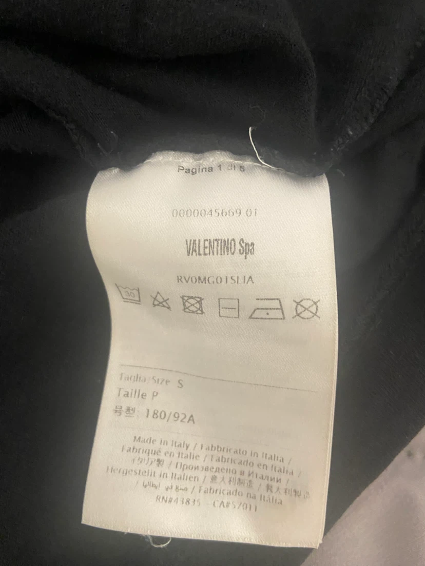 valentinoヴァレンティノ Vロゴ Tシャツ ブラック Sサイズの写真3枚目