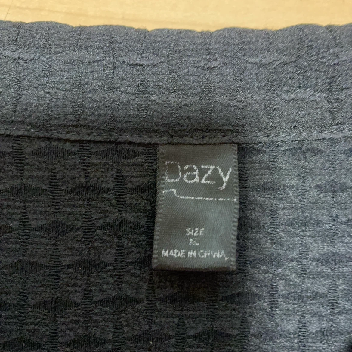 Dazy パフスリーブ ブラウス 黒 XLの写真2枚目