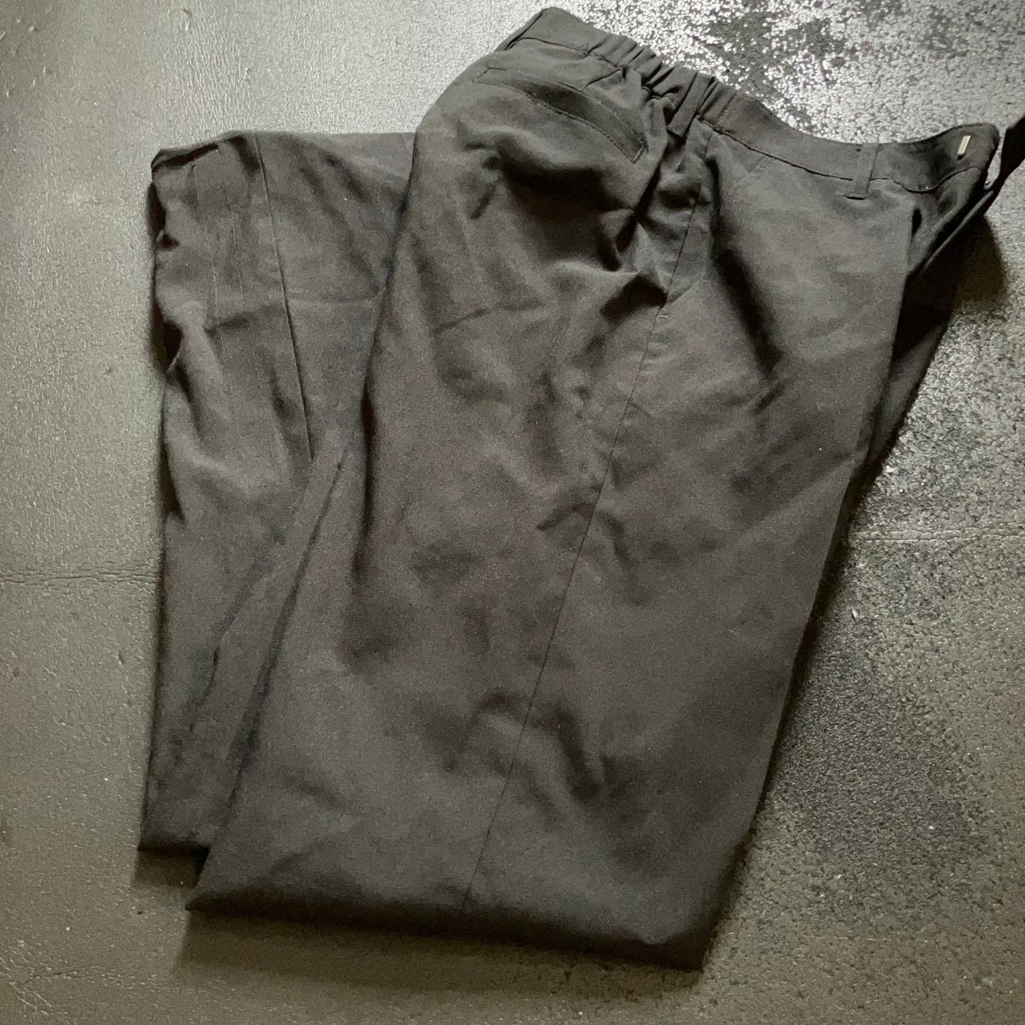 黒のシンプルパンツ Mサイズ