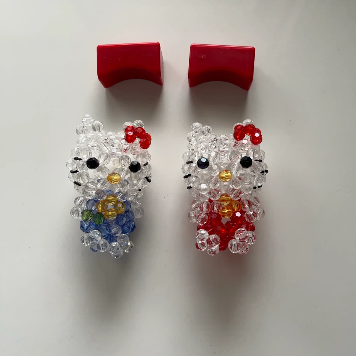 【置物】キティちゃん／ビーズ細工　文鎮付き
