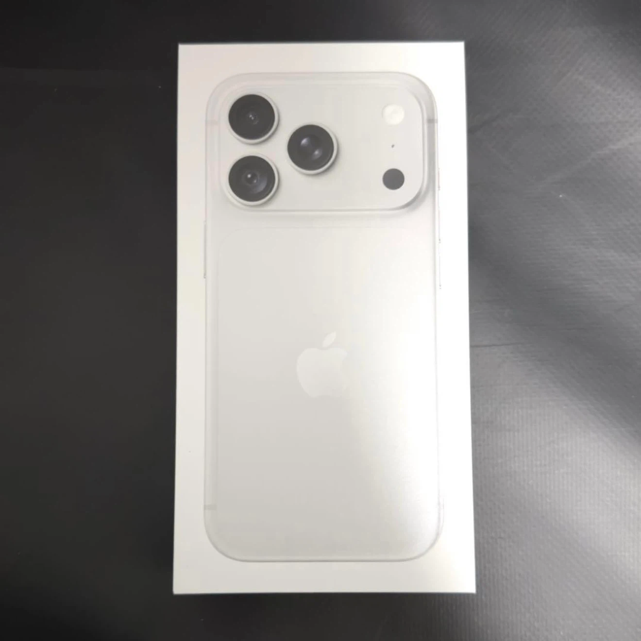 iPhone18Pro 512GB 新品SIMフリー　シルバー