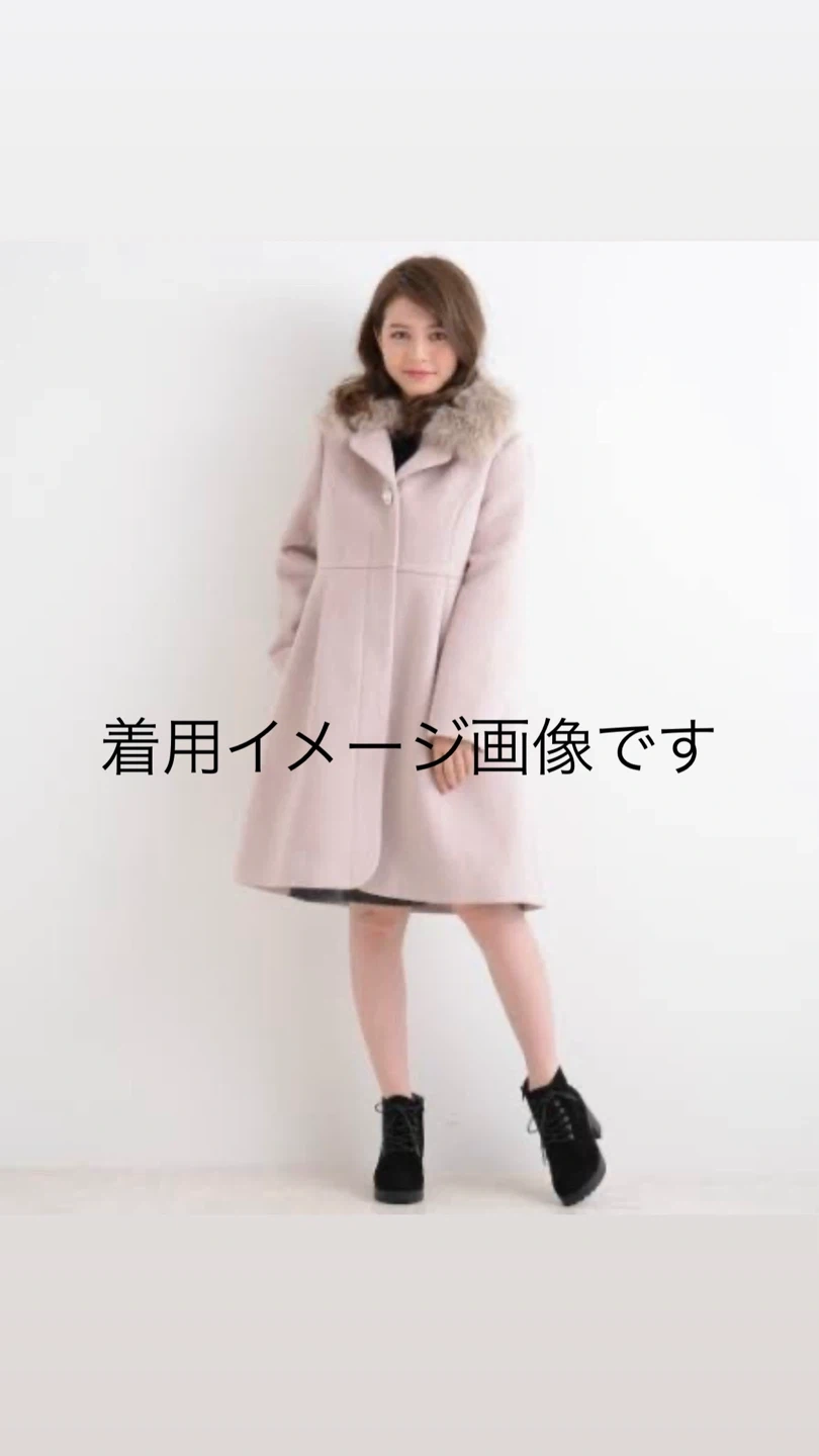 マジェスティックレゴンのピンクのコートの写真5枚目