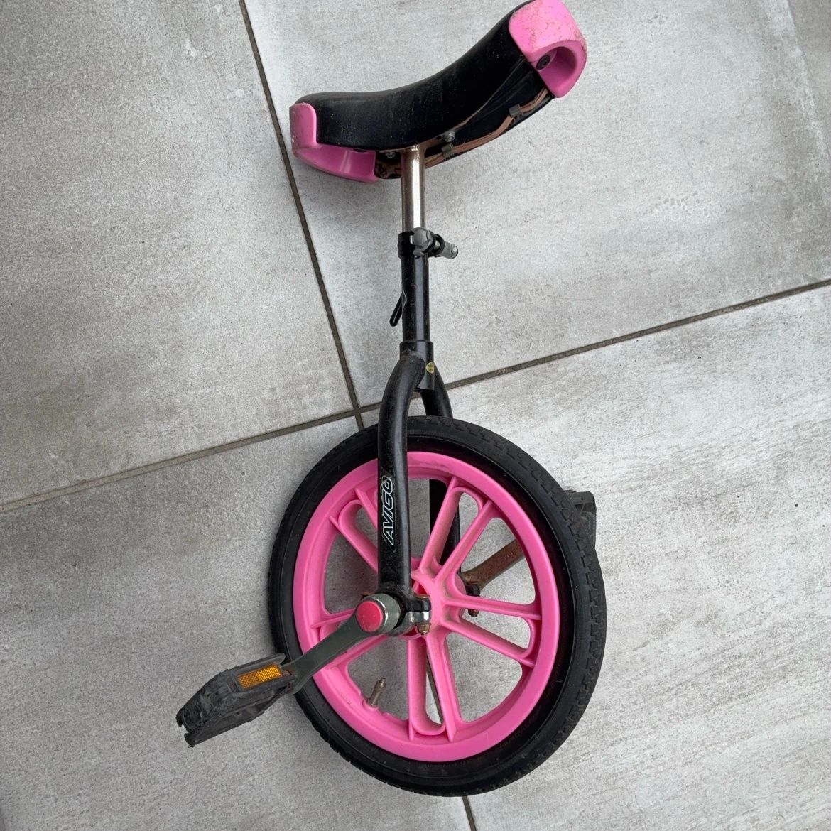 アヴィーゴ 一輪車 ピンク 14インチ