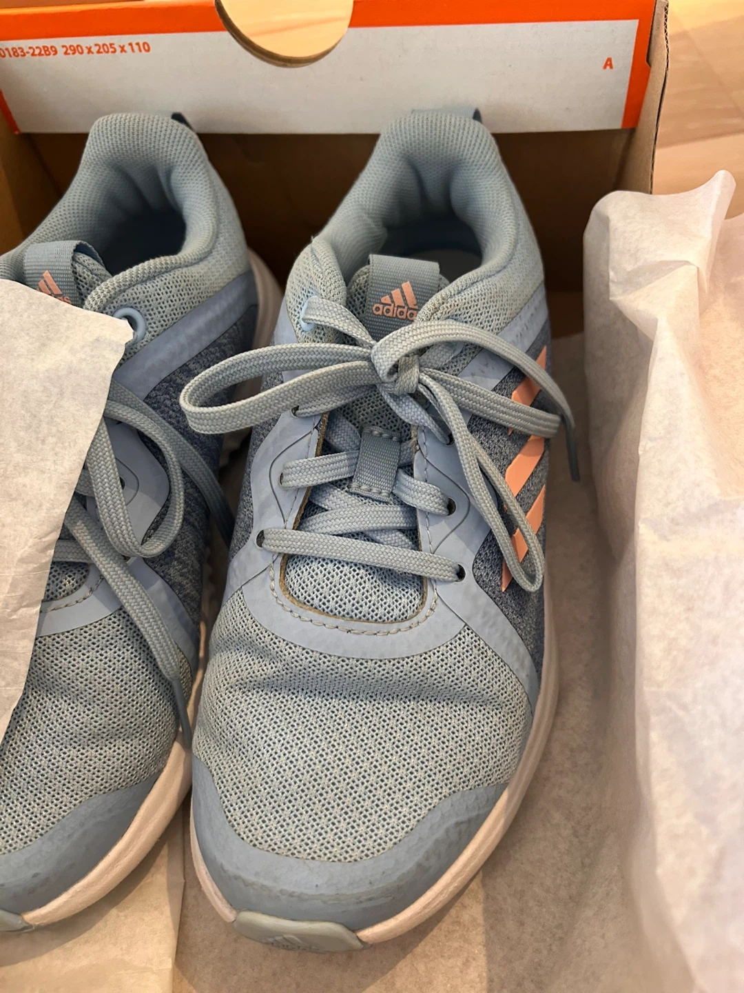 Adidas アディダス スニーカー ライトブルー 240の写真2枚目