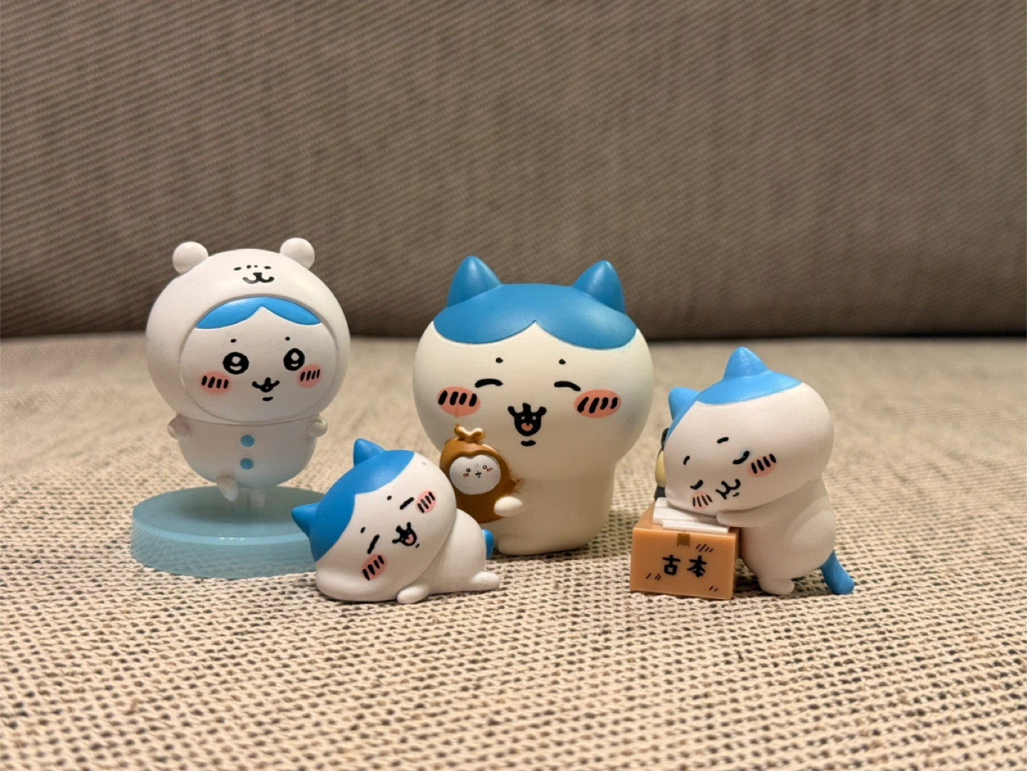 ハチワレ フィギュア 4種セット