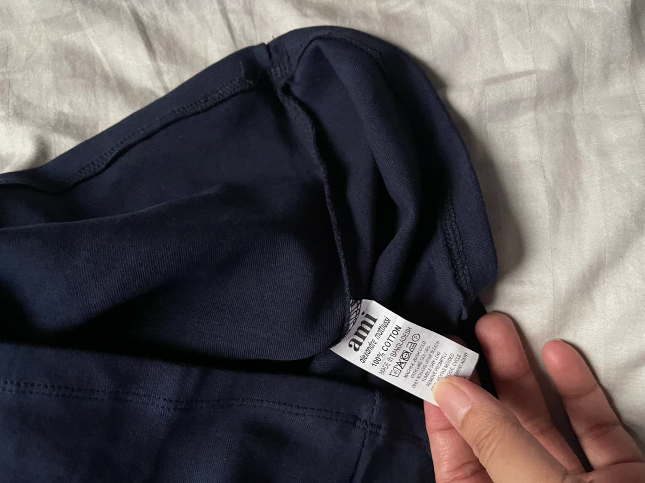 アミ アレクサンドル マテュッシ ロゴTシャツ 紺 Mの写真2枚目