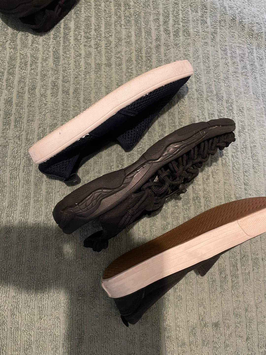 H&M子供用スニーカー 3足セットの写真3枚目