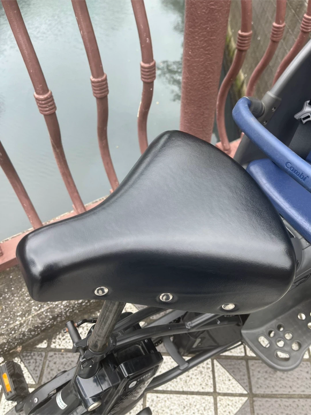 美品　パナソニック ギュット 電動自転車 チャイルドシート付の写真4枚目