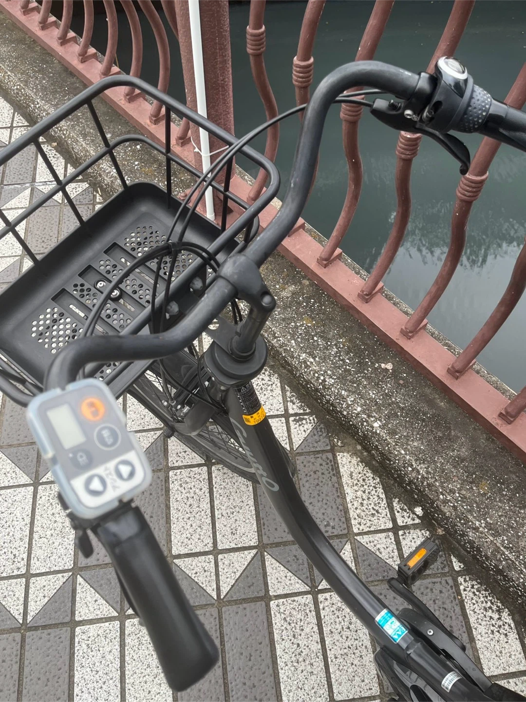 美品　パナソニック ギュット 電動自転車 チャイルドシート付の写真5枚目