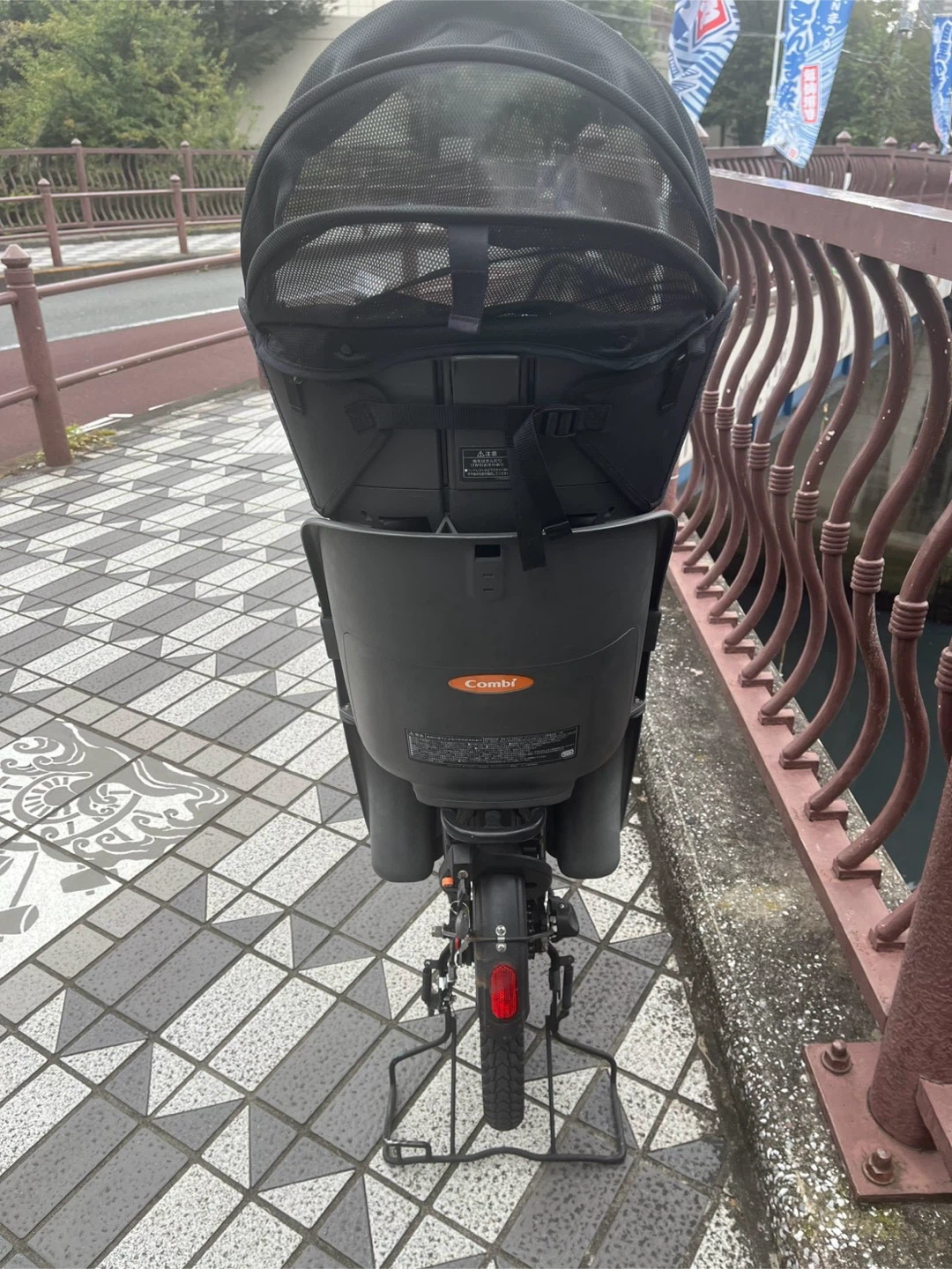 美品　パナソニック ギュット 電動自転車 チャイルドシート付の写真6枚目