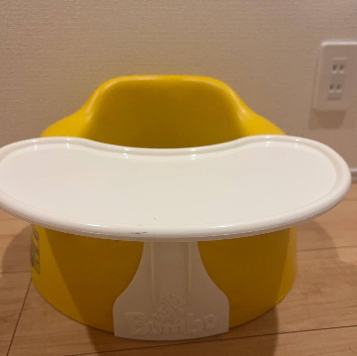 バンボ ベビーソファ テーブル付き イエロー