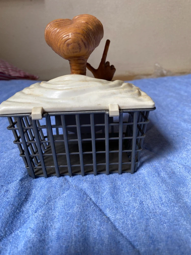 E.T. バスケット フィギュア ユニバーサルスタジオジャパンの写真2枚目