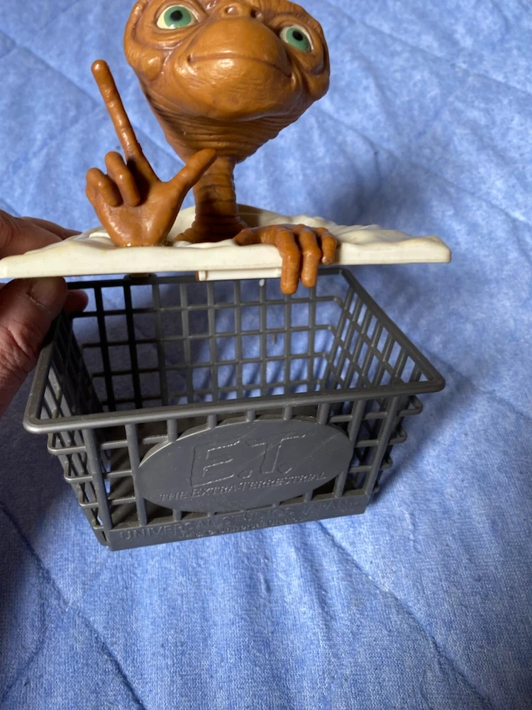 E.T. バスケット フィギュア ユニバーサルスタジオジャパンの写真3枚目