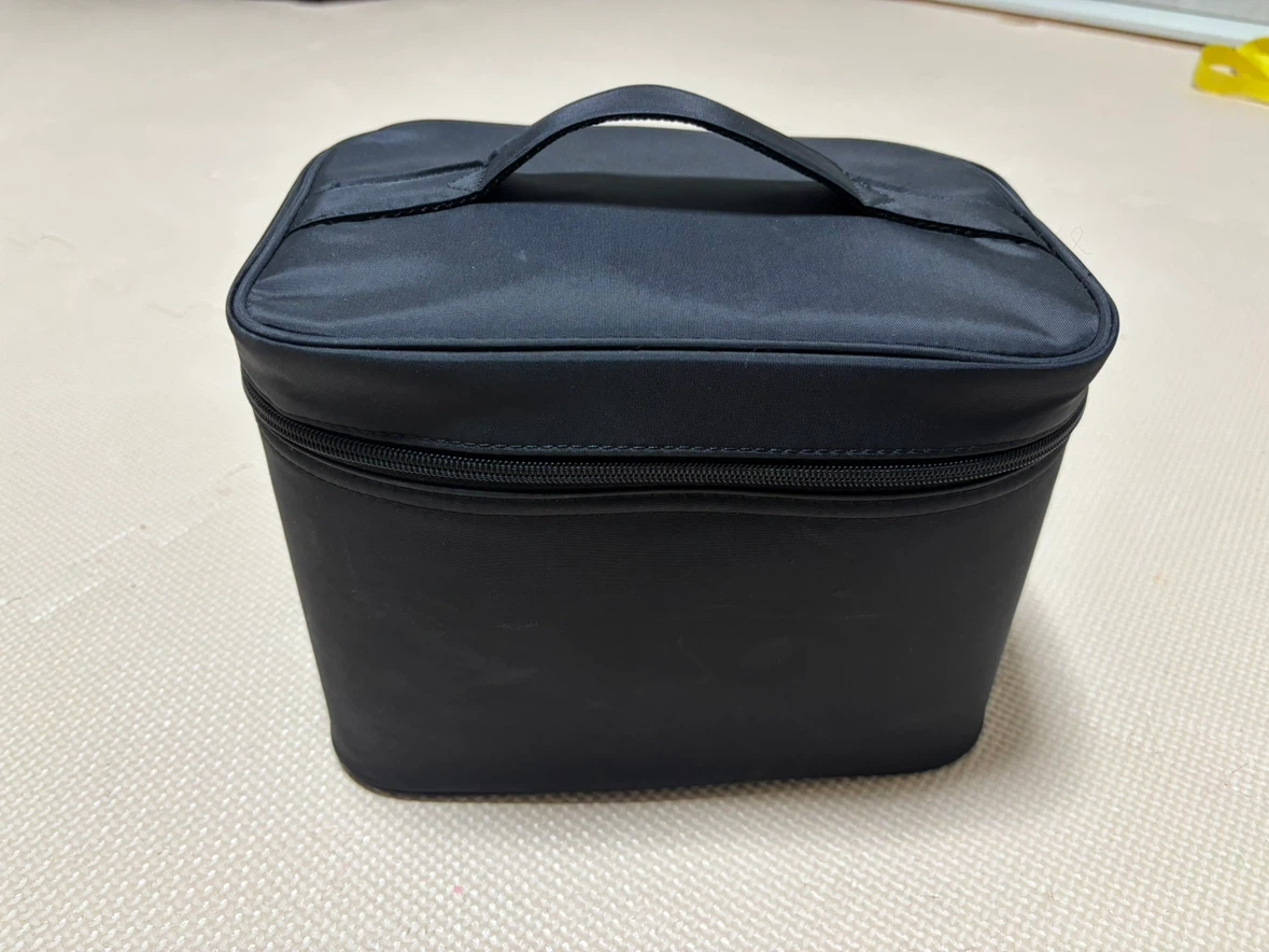 無印良品 黒 コスメポーチ
