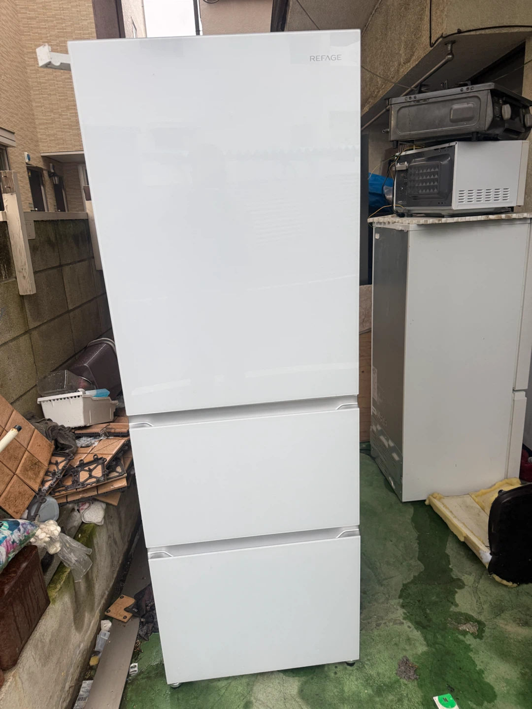 ヤマダ リフェージ 冷蔵庫 YRZ-F36K 358L 2023年製の写真3枚目