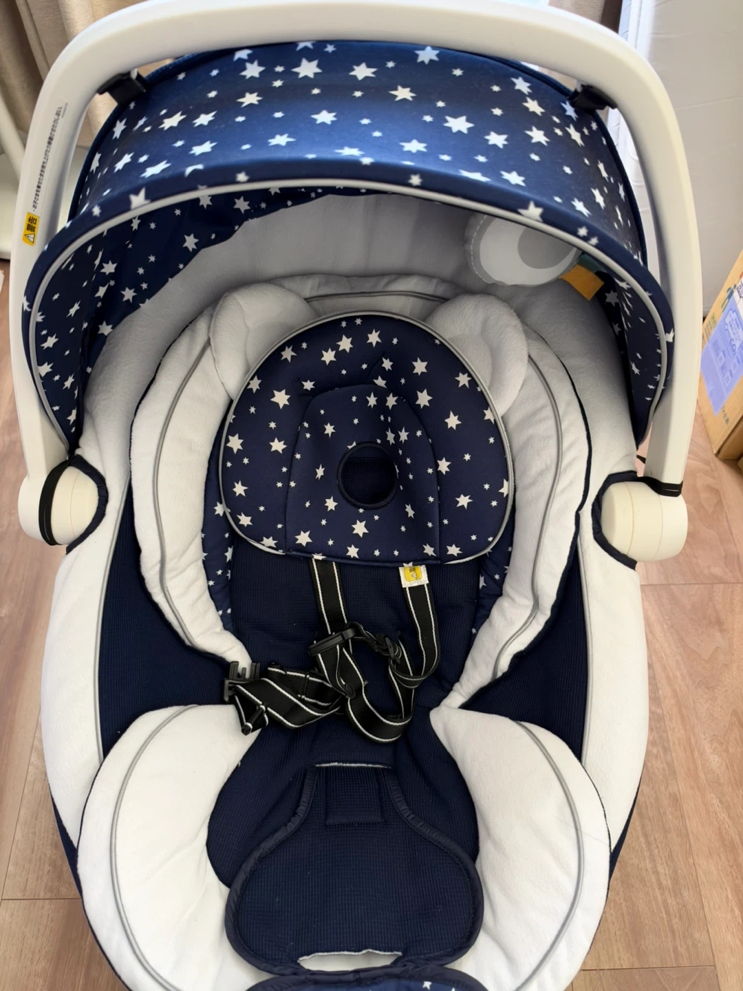 ベビー用チャイルドシート 星柄の写真2枚目