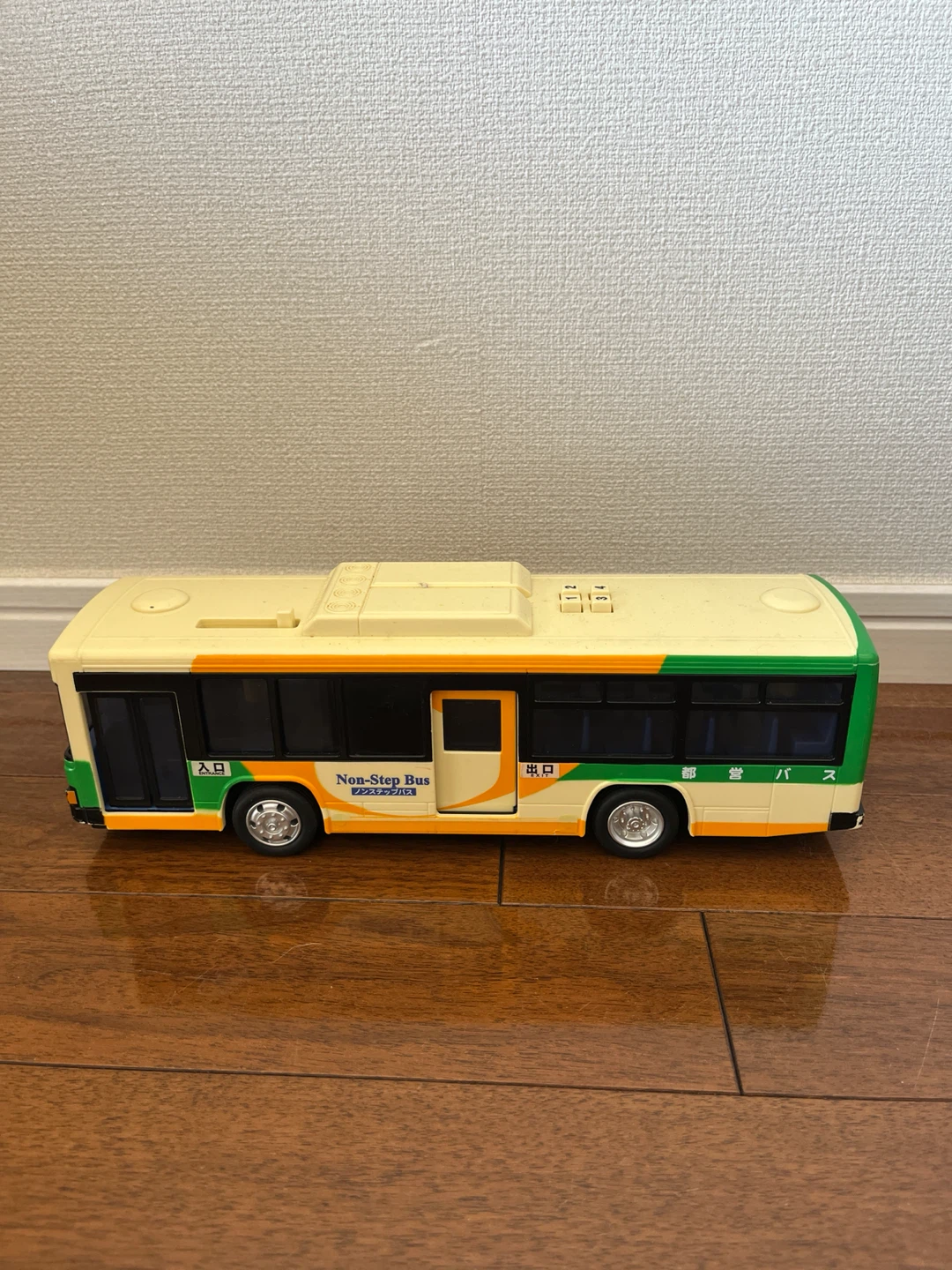 都営バス ノンステップバス ミニカー