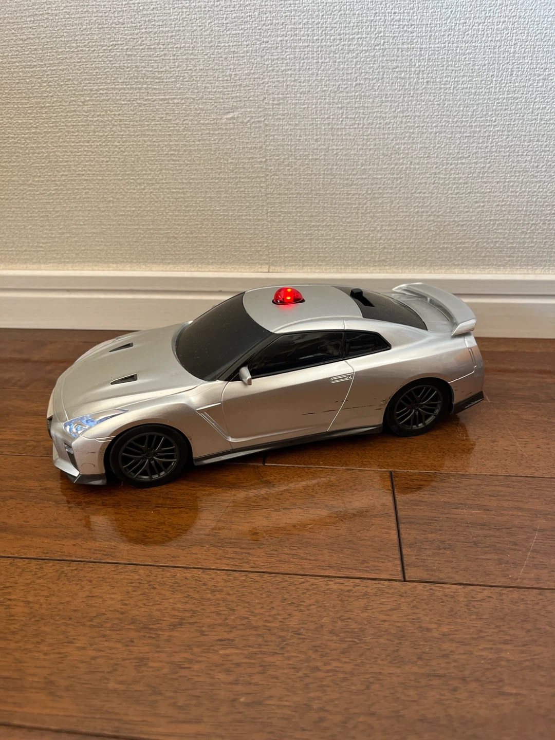 日産 GT-R パトカー シルバーの写真2枚目