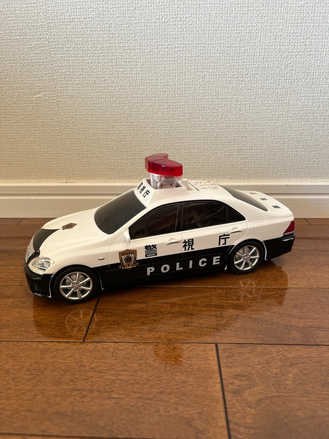 パトカー おもちゃ 警視庁仕様の写真2枚目