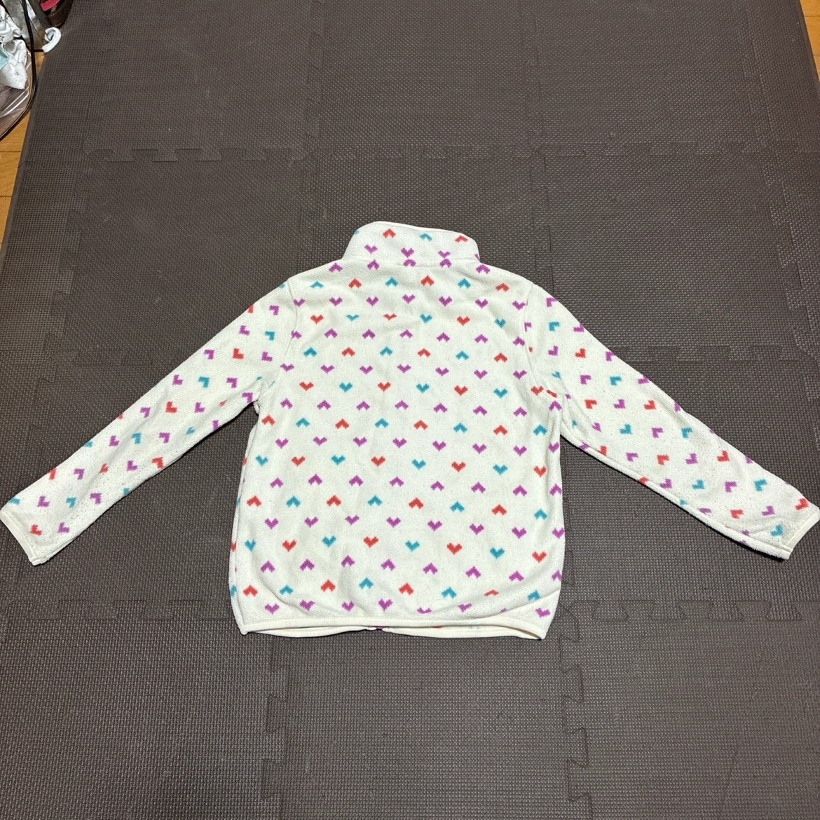 UNIQLOキッズ フリースジャケット ハート柄 120の写真2枚目